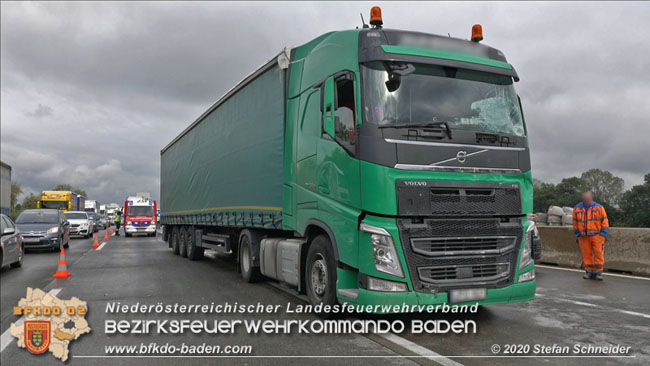 20200928 Verkehrsunfall auf der A2 Höhe Traiskirchen Fotos: © Stefan Schneider BFK Baden 20200928 Verkehrsunfall auf der A2 Höhe Traiskirchen Fotos: © Stefan Schneider BFK Baden