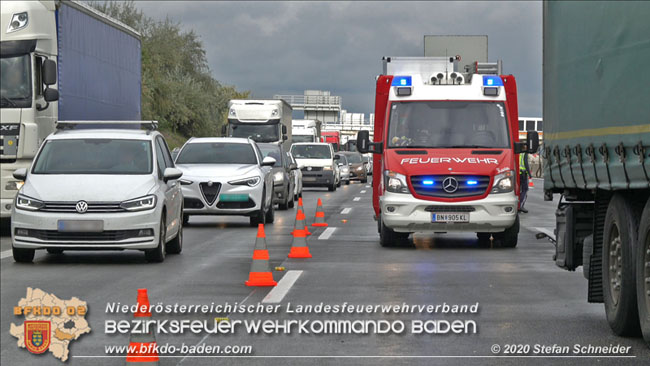 20200928 Verkehrsunfall auf der A2 Höhe Traiskirchen Fotos: © Stefan Schneider BFK Baden 20200928 Verkehrsunfall auf der A2 Höhe Traiskirchen Fotos: © Stefan Schneider BFK Baden