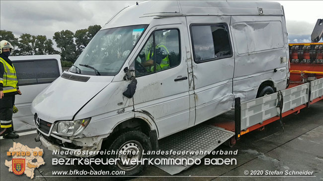 20200928 Verkehrsunfall auf der A2 Hhe Traiskirchen  Fotos:  Stefan Schneider BFK Baden