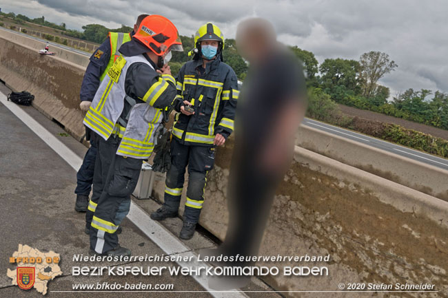 20200928 Verkehrsunfall auf der A2 Hhe Traiskichen  Fotos:  Stefan Schneider BFK Baden