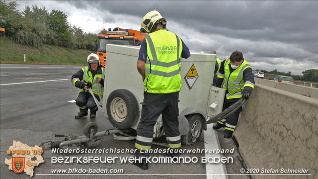 20200928 Verkehrsunfall auf der A2 Hhe Traiskirchen  Fotos:  Stefan Schneider BFK Baden