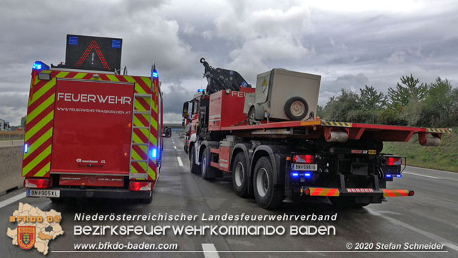 20200928 Verkehrsunfall auf der A2 Höhe Traiskirchen Fotos: © Stefan Schneider BFK Baden 20200928 Verkehrsunfall auf der A2 Höhe Traiskirchen Fotos: © Stefan Schneider BFK Baden