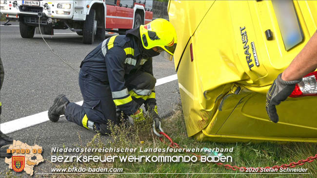 20201009 Schwerer Verkehrsunfall auf der A2 zwischen Leobersdorf und Wllersdorf  Foto:  Stefan Schneider BFK BADEN