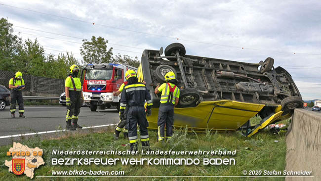 20201009 Schwerer Verkehrsunfall auf der A2 zwischen Leobersdorf und Wllersdorf  Foto:  Stefan Schneider BFK BADEN