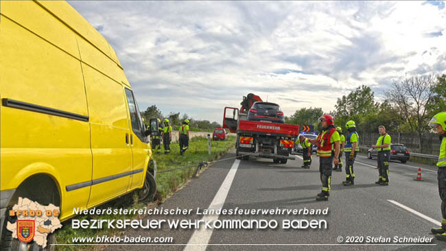 20201009 Schwerer Verkehrsunfall auf der A2 zwischen Leobersdorf und Wllersdorf  Foto:  Stefan Schneider BFK BADEN