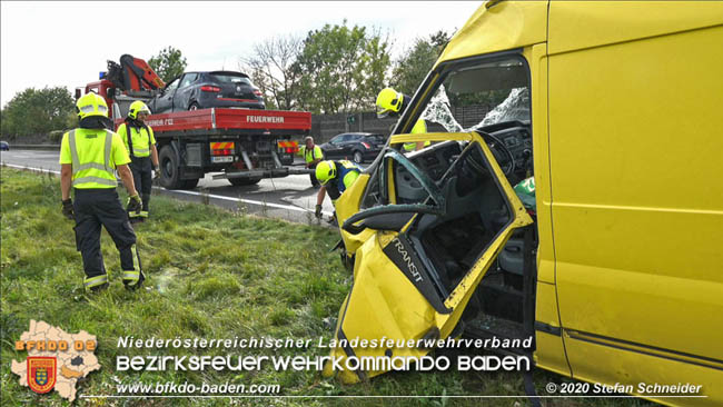 20201009 Schwerer Verkehrsunfall auf der A2 zwischen Leobersdorf und Wllersdorf  Foto:  Stefan Schneider BFK BADEN