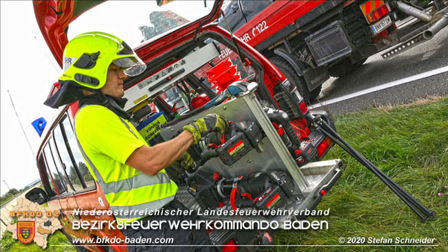 20201009 Schwerer Verkehrsunfall auf der A2 zwischen Leobersdorf und Wllersdorf  Foto:  Stefan Schneider BFK BADEN