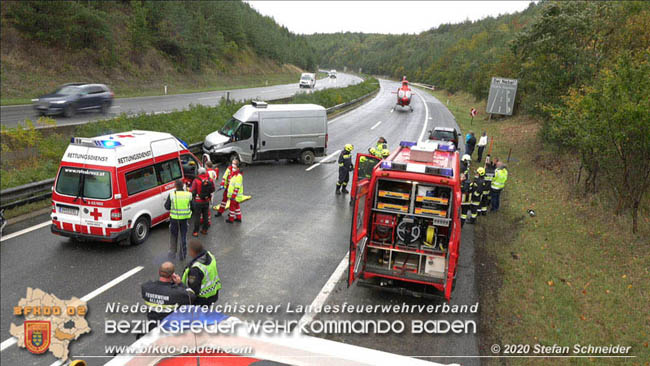 20201014 Verkehrsunfall auf der A21 zwischen Mayerling und Heiligenkreuz Foto: © Stefan Schneider 20201014 Verkehrsunfall auf der A21 zwischen Mayerling und Heiligenkreuz Foto: © Stefan Schneider