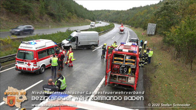 20201014 Verkehrsunfall auf der A21 zwischen Mayerling und Heiligenkreuz  Foto:  Stefan Schneider 