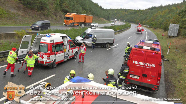 20201014 Verkehrsunfall auf der A21 zwischen Mayerling und Heiligenkreuz  Foto:  Stefan Schneider 