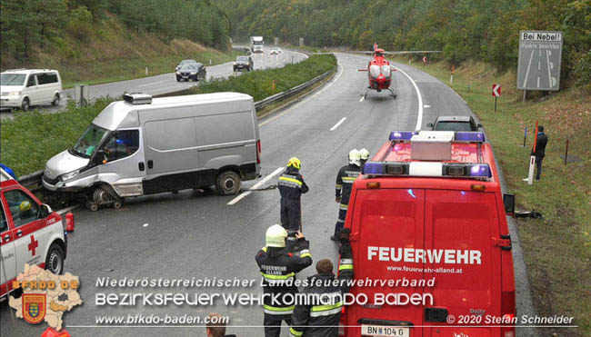 20201014 Verkehrsunfall auf der A21 zwischen Mayerling und Heiligenkreuz  Foto:  Stefan Schneider 