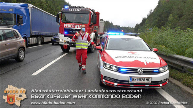 20201014 Verkehrsunfall auf der A21 zwischen Mayerling und Heiligenkreuz  Foto:  Stefan Schneider 