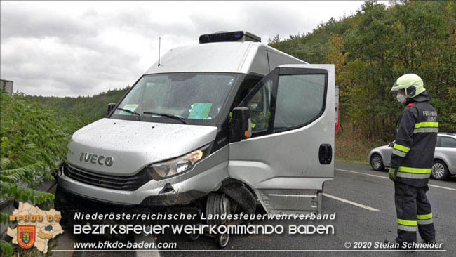 20201014 Verkehrsunfall auf der A21 zwischen Mayerling und Heiligenkreuz  Foto:  Stefan Schneider 