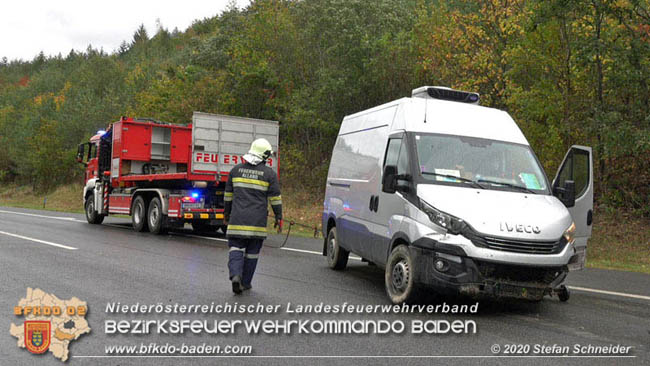 20201014 Verkehrsunfall auf der A21 zwischen Mayerling und Heiligenkreuz  Foto:  Stefan Schneider 