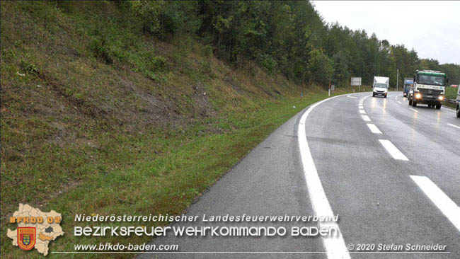 20201014 Verkehrsunfall auf der A21 zwischen Mayerling und Heiligenkreuz  Foto:  Stefan Schneider 