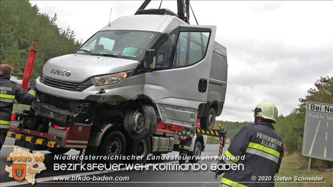 20201014 Verkehrsunfall auf der A21 zwischen Mayerling und Heiligenkreuz  Foto:  Stefan Schneider 