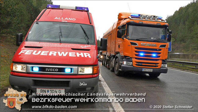 20201014 Verkehrsunfall auf der A21 zwischen Mayerling und Heiligenkreuz  Foto:  Stefan Schneider 