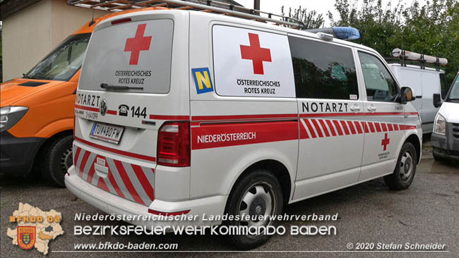 20201014 Untersttzung Rettungsdienst bei Arbeitsunfall Mllersdorf/Guntramsdorf  Fotos:  Stefan Schneider BFK BADEN