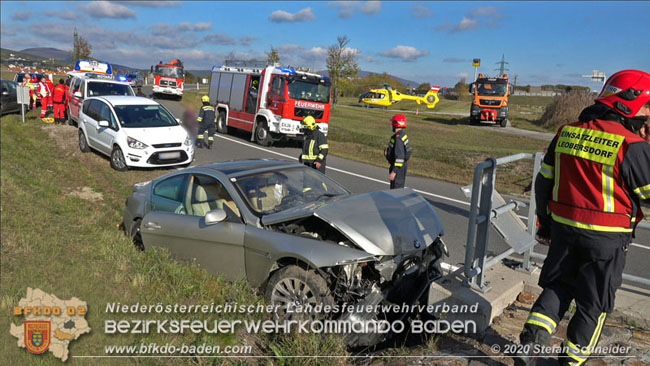 20201105 Verkehrsunfall in der Auffahrtsrampe der Autobahnanschlussstelle Kottingbrunn Richtung Wien  Foto:  Stefan Schneider BFK BADEN