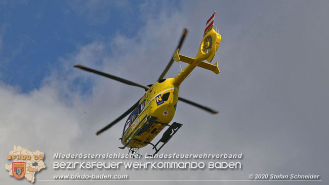 20201105 Verkehrsunfall in der Auffahrtsrampe der Autobahnanschlussstelle Kottingbrunn Richtung Wien  Foto:  Stefan Schneider BFK BADEN