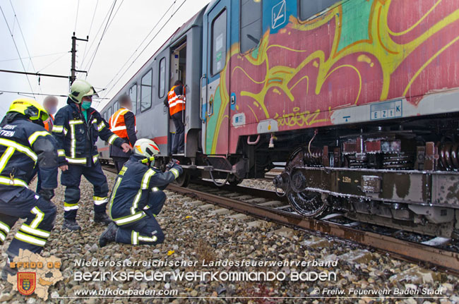 20201112 Brandverdacht bei Eurocity-Zug am Frachtenbahnhof Baden  Fotos:  Freiwillige Feuerwehr Baden-Stadt / Roman Van de Castell