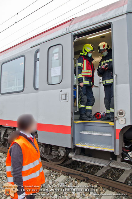 20201112 Brandverdacht bei Eurocity-Zug am Frachtenbahnhof Baden  Fotos:  Freiwillige Feuerwehr Baden-Stadt / Roman Van de Castell