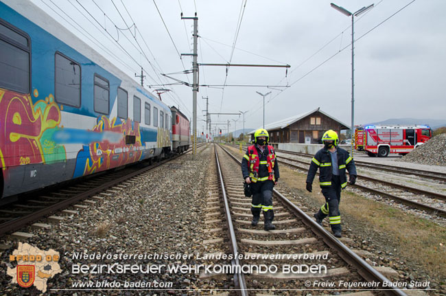 20201112 Brandverdacht bei Eurocity-Zug am Frachtenbahnhof Baden  Fotos:  Freiwillige Feuerwehr Baden-Stadt / Roman Van de Castell