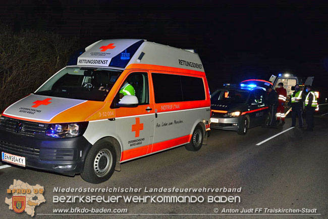 20201117 Verkehrsunfall auf der L157 Umfahrung Oeynhausen  Foto:  Anton Judt FF Traiskirchen-Stadt 