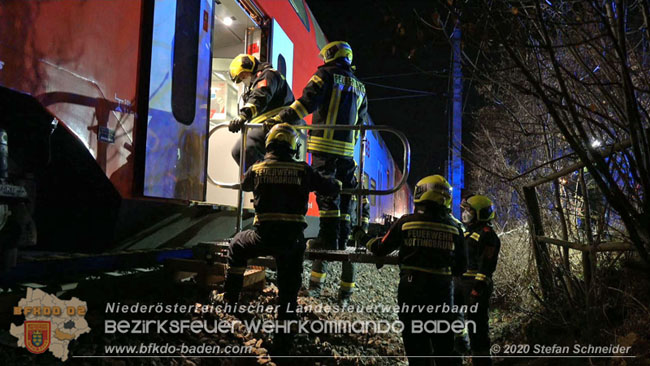 20201205 Unfall auf der Sdbahnstrecke bei Kottingbrunn  Foto:  Stefan Schneider BFKDO BADEN