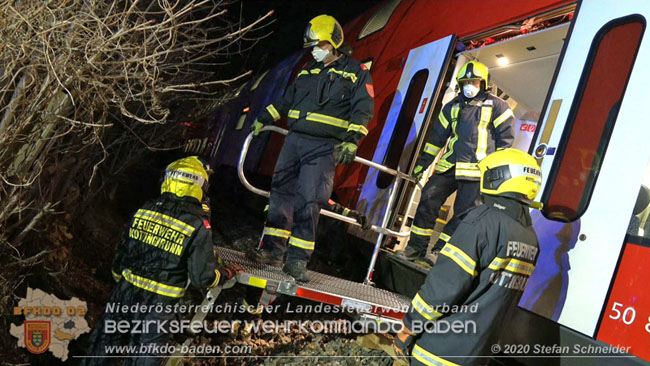 20201205 Unfall auf der Sdbahnstrecke bei Kottingbrunn  Foto:  Stefan Schneider BFKDO BADEN