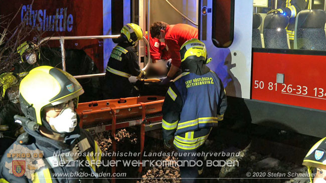 20201205 Unfall auf der Sdbahnstrecke bei Kottingbrunn  Foto:  Stefan Schneider BFKDO BADEN