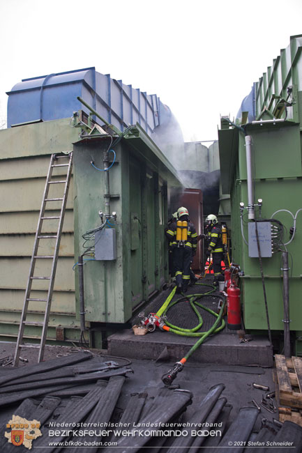 20210105 Brand einer Filteranlage whrend Revisionsarbeiten in Enzesfeld  Foto:  Stefan Schneider BFKDO Baden