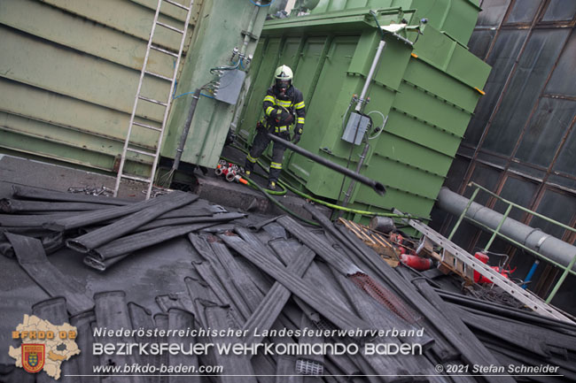 20210105 Brand einer Filteranlage während Revisionsarbeiten in Enzesfeld Foto: © Stefan Schneider BFKDO Baden 20210105 Brand einer Filteranlage während Revisionsarbeiten in Enzesfeld Foto: © Stefan Schneider BFKDO Baden