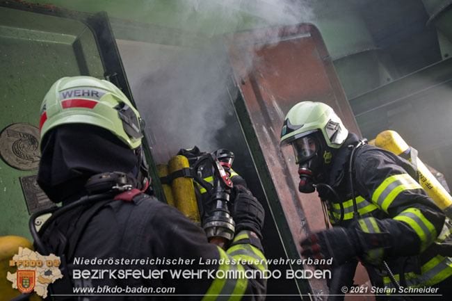 20210105 Brand einer Filteranlage während Revisionsarbeiten in Enzesfeld Foto: © Stefan Schneider BFKDO Baden 20210105 Brand einer Filteranlage während Revisionsarbeiten in Enzesfeld Foto: © Stefan Schneider BFKDO Baden