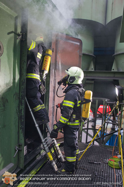 20210105 Brand einer Filteranlage whrend Revisionsarbeiten in Enzesfeld  Foto:  Stefan Schneider BFKDO Baden