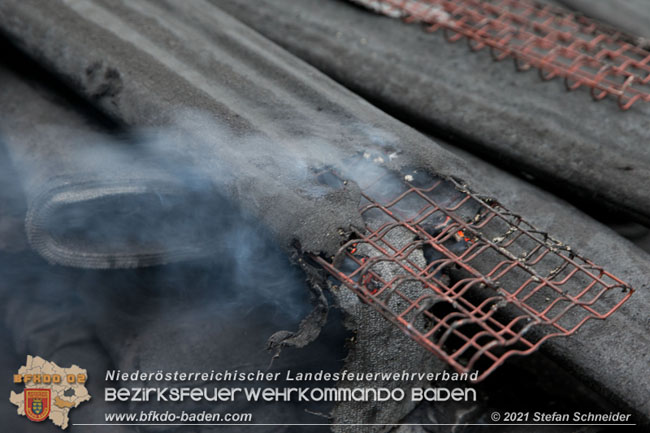 20210105 Brand einer Filteranlage während Revisionsarbeiten in Enzesfeld Foto: © Stefan Schneider BFKDO Baden 20210105 Brand einer Filteranlage während Revisionsarbeiten in Enzesfeld Foto: © Stefan Schneider BFKDO Baden