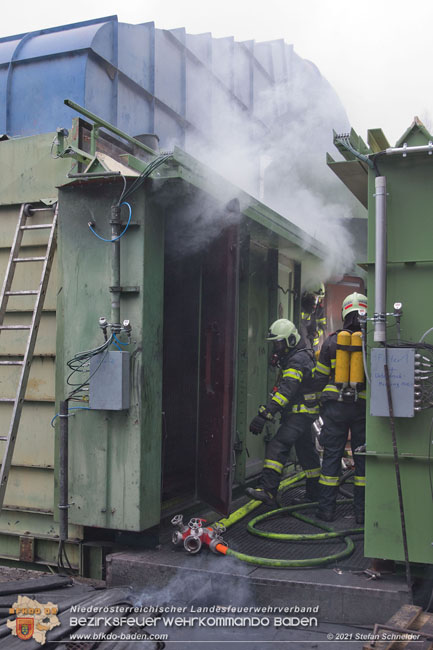 20210105 Brand einer Filteranlage während Revisionsarbeiten in Enzesfeld Foto: © Stefan Schneider BFKDO Baden 20210105 Brand einer Filteranlage während Revisionsarbeiten in Enzesfeld Foto: © Stefan Schneider BFKDO Baden