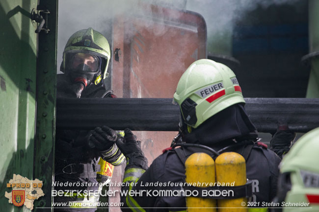 20210105 Brand einer Filteranlage während Revisionsarbeiten in Enzesfeld Foto: © Stefan Schneider BFKDO Baden 20210105 Brand einer Filteranlage während Revisionsarbeiten in Enzesfeld Foto: © Stefan Schneider BFKDO Baden