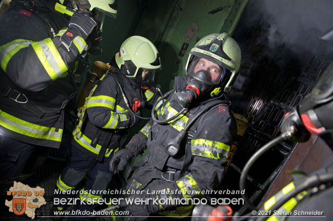 20210105 Brand einer Filteranlage während Revisionsarbeiten in Enzesfeld Foto: © Stefan Schneider BFKDO Baden 20210105 Brand einer Filteranlage während Revisionsarbeiten in Enzesfeld Foto: © Stefan Schneider BFKDO Baden