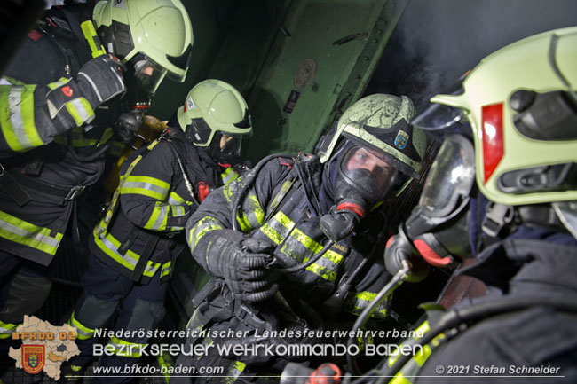 20210105 Brand einer Filteranlage während Revisionsarbeiten in Enzesfeld Foto: © Stefan Schneider BFKDO Baden 20210105 Brand einer Filteranlage während Revisionsarbeiten in Enzesfeld Foto: © Stefan Schneider BFKDO Baden