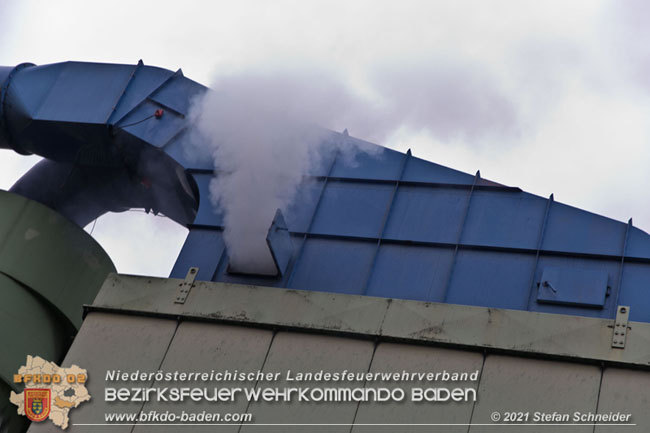 20210105 Brand einer Filteranlage während Revisionsarbeiten in Enzesfeld Foto: © Stefan Schneider BFKDO Baden 20210105 Brand einer Filteranlage während Revisionsarbeiten in Enzesfeld Foto: © Stefan Schneider BFKDO Baden