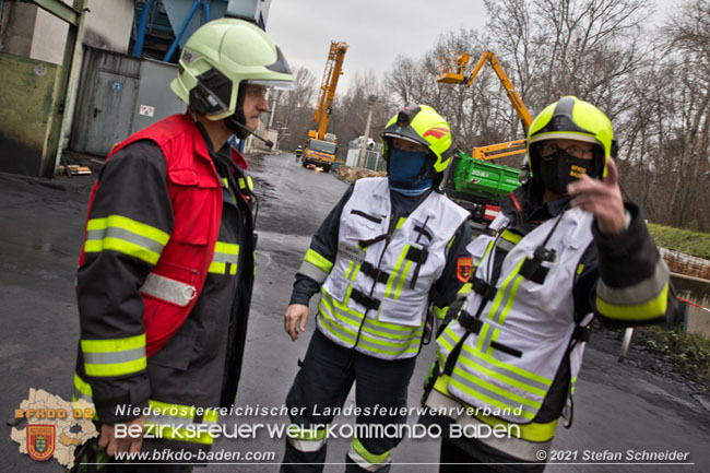 20210105 Brand einer Filteranlage während Revisionsarbeiten in Enzesfeld Foto: © Stefan Schneider BFKDO Baden 20210105 Brand einer Filteranlage während Revisionsarbeiten in Enzesfeld Foto: © Stefan Schneider BFKDO Baden