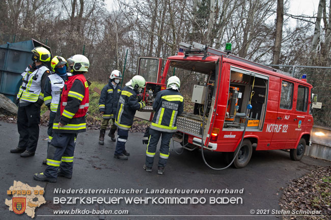 20210105 Brand einer Filteranlage während Revisionsarbeiten in Enzesfeld Foto: © Stefan Schneider BFKDO Baden 20210105 Brand einer Filteranlage während Revisionsarbeiten in Enzesfeld Foto: © Stefan Schneider BFKDO Baden