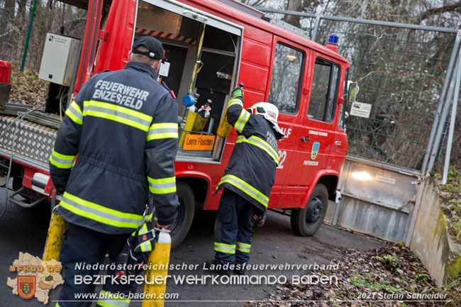 20210105 Brand einer Filteranlage während Revisionsarbeiten in Enzesfeld Foto: © Stefan Schneider BFKDO Baden 20210105 Brand einer Filteranlage während Revisionsarbeiten in Enzesfeld Foto: © Stefan Schneider BFKDO Baden