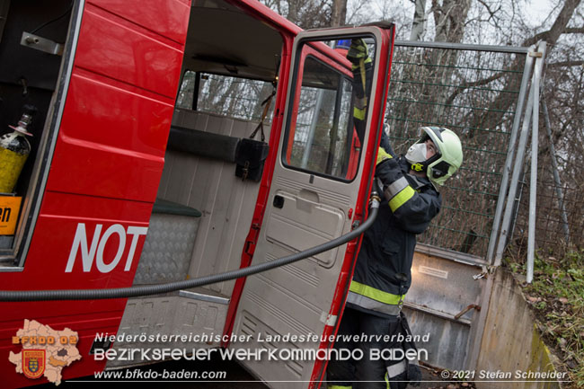 20210105 Brand einer Filteranlage während Revisionsarbeiten in Enzesfeld Foto: © Stefan Schneider BFKDO Baden 20210105 Brand einer Filteranlage während Revisionsarbeiten in Enzesfeld Foto: © Stefan Schneider BFKDO Baden