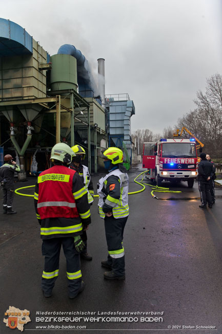 20210105 Brand einer Filteranlage während Revisionsarbeiten in Enzesfeld Foto: © Stefan Schneider BFKDO Baden 20210105 Brand einer Filteranlage während Revisionsarbeiten in Enzesfeld Foto: © Stefan Schneider BFKDO Baden