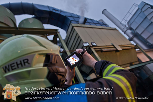 20210105 Brand einer Filteranlage während Revisionsarbeiten in Enzesfeld Foto: © Stefan Schneider BFKDO Baden 20210105 Brand einer Filteranlage während Revisionsarbeiten in Enzesfeld Foto: © Stefan Schneider BFKDO Baden