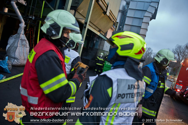 20210105 Brand einer Filteranlage während Revisionsarbeiten in Enzesfeld Foto: © Stefan Schneider BFKDO Baden 20210105 Brand einer Filteranlage während Revisionsarbeiten in Enzesfeld Foto: © Stefan Schneider BFKDO Baden