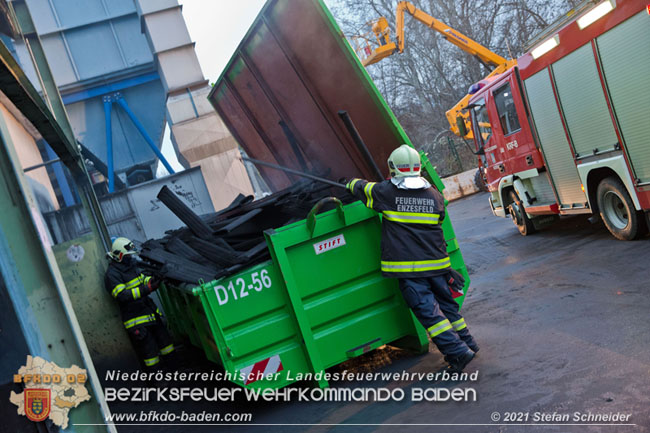 20210105 Brand einer Filteranlage während Revisionsarbeiten in Enzesfeld Foto: © Stefan Schneider BFKDO Baden 20210105 Brand einer Filteranlage während Revisionsarbeiten in Enzesfeld Foto: © Stefan Schneider BFKDO Baden