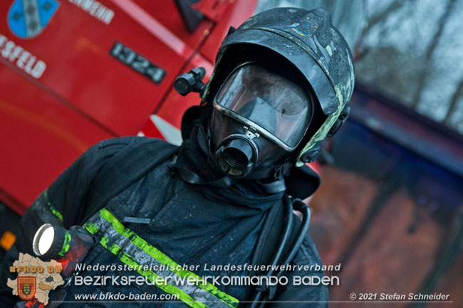20210105 Brand einer Filteranlage während Revisionsarbeiten in Enzesfeld Foto: © Stefan Schneider BFKDO Baden 20210105 Brand einer Filteranlage während Revisionsarbeiten in Enzesfeld Foto: © Stefan Schneider BFKDO Baden